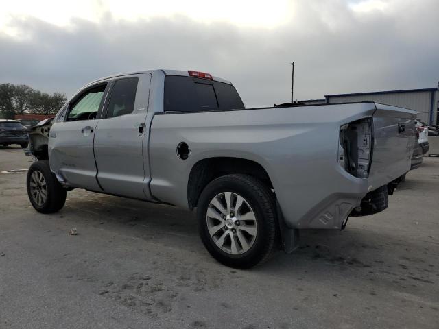  TOYOTA TUNDRA 2017 Серебристый