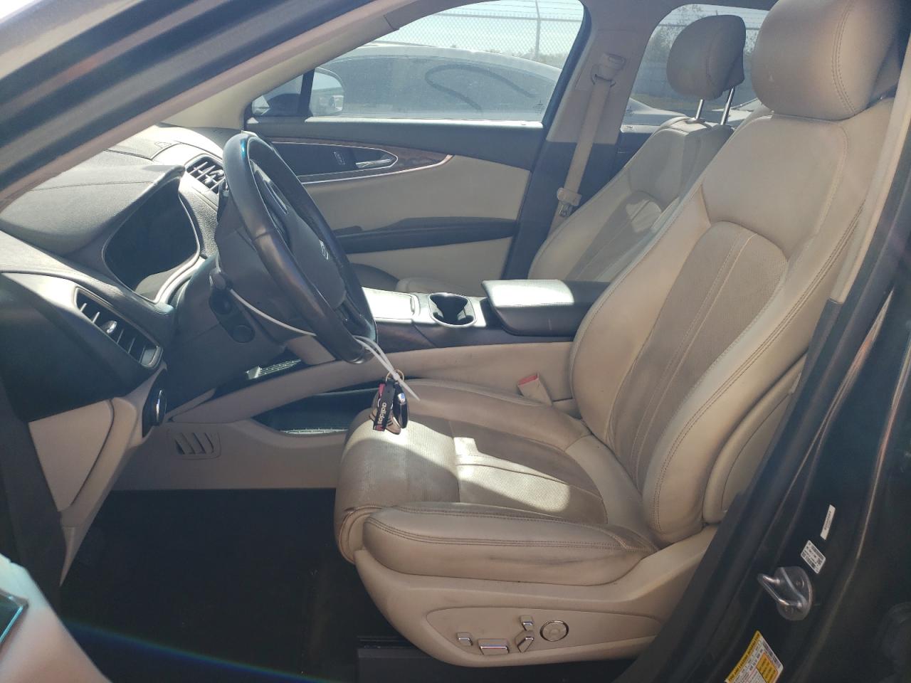 2018 Lincoln MKX - Image 7