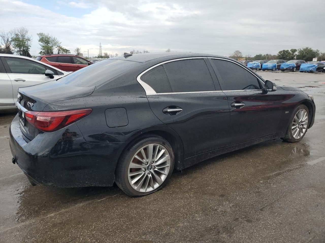 VIN JN1EV7AP3JM360730 2018 INFINITI Q50 no.3