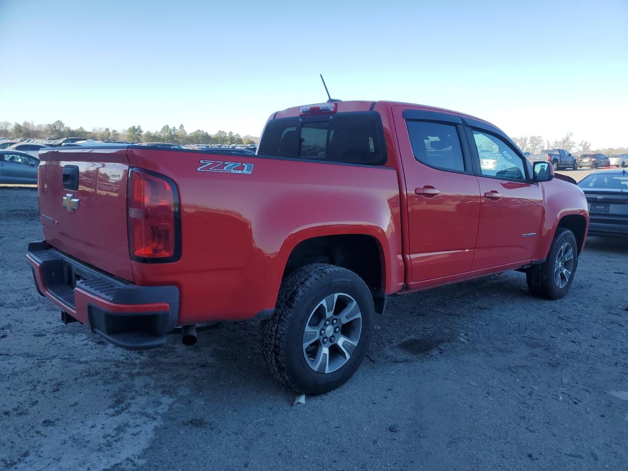 2018 Chevrolet Colorado - Image 3
