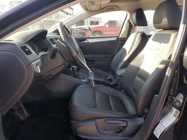 Sedans VOLKSWAGEN JETTA 2012 Czarny