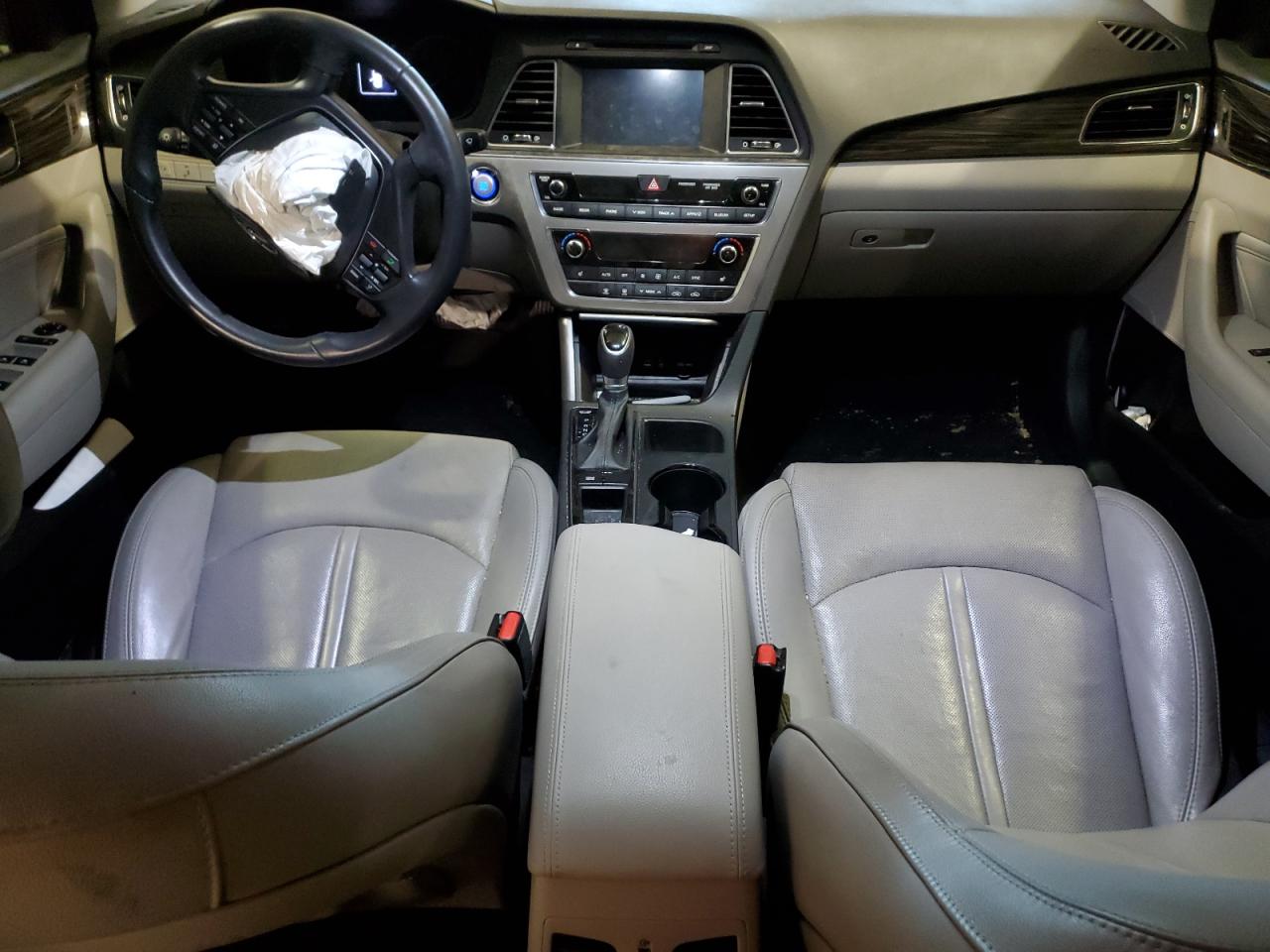 2017 Hyundai Sonata - Image 8