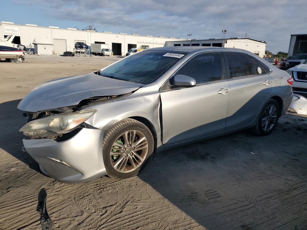 VIN 4T1BF1FK4GU170334 2016 TOYOTA CAMRY no.1