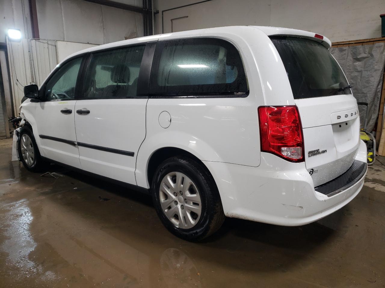 2016 Dodge Caravan - Image 2