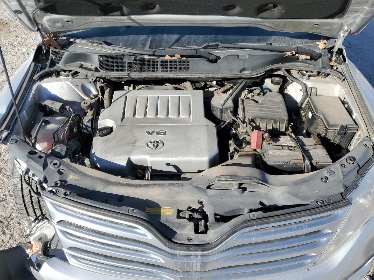 2010 Toyota Venza - Image 12
