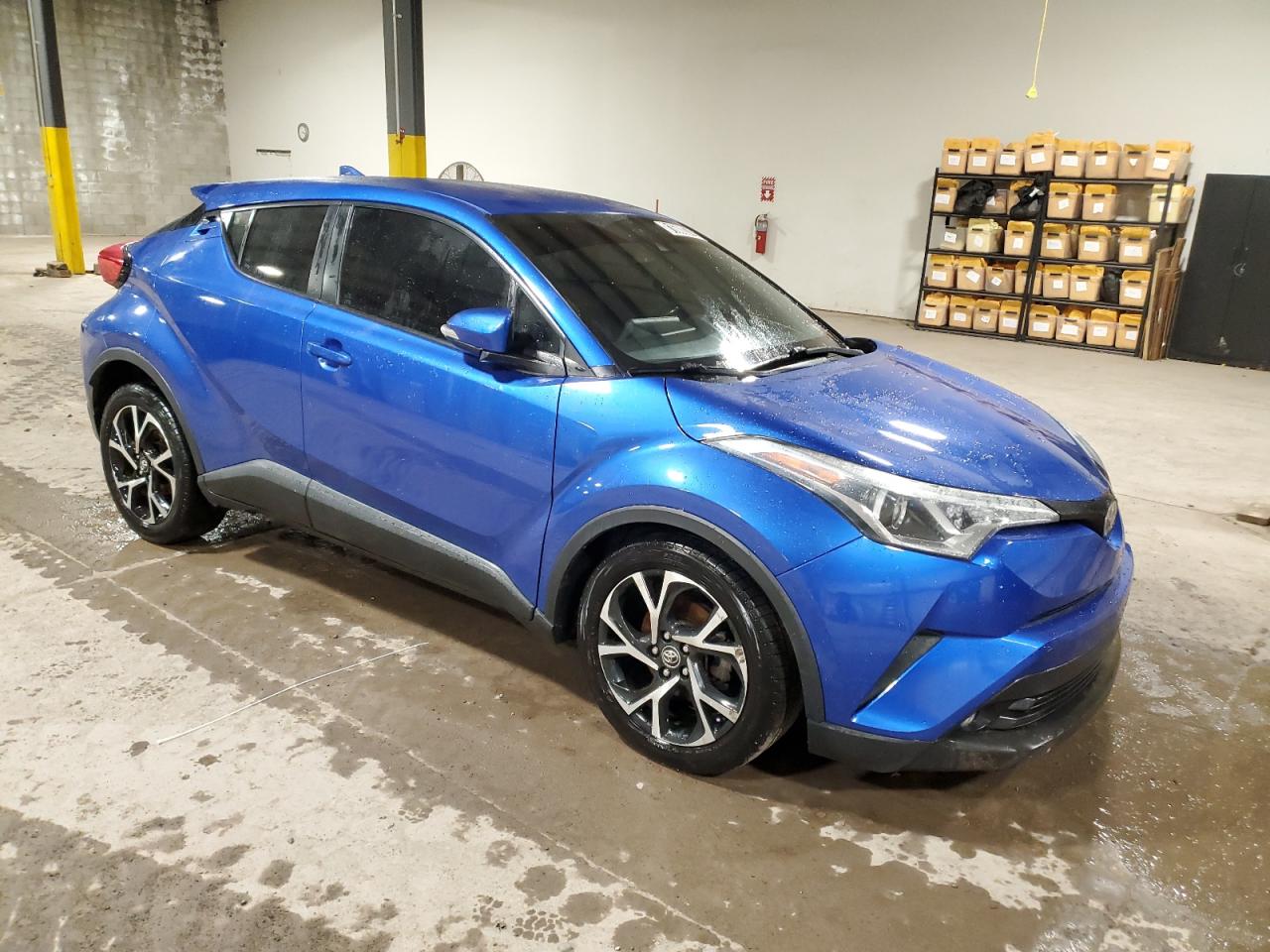 VIN NMTKHMBXXJR044717 2018 TOYOTA C-HR no.4