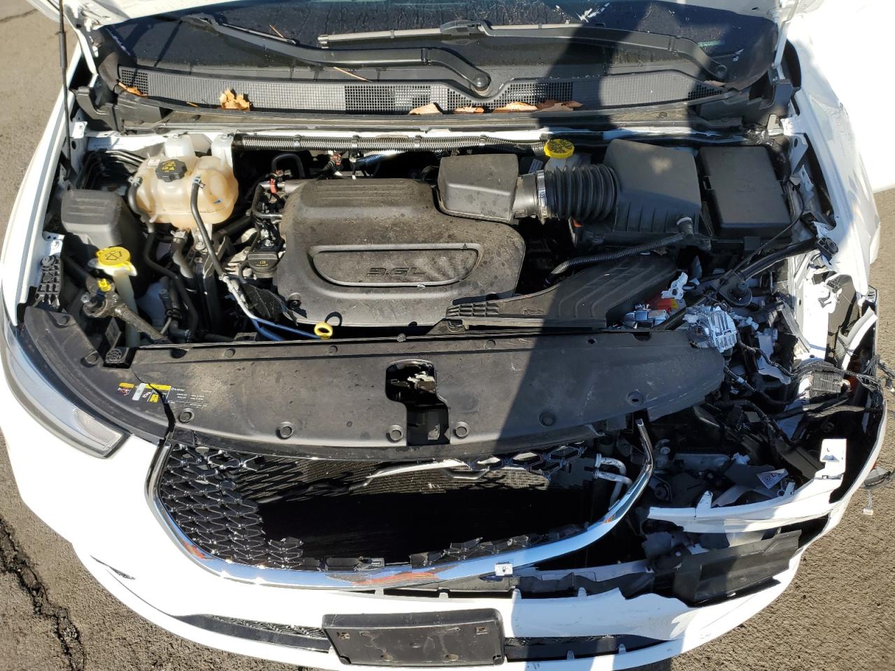 2022 Chrysler Pacifica - Image 12