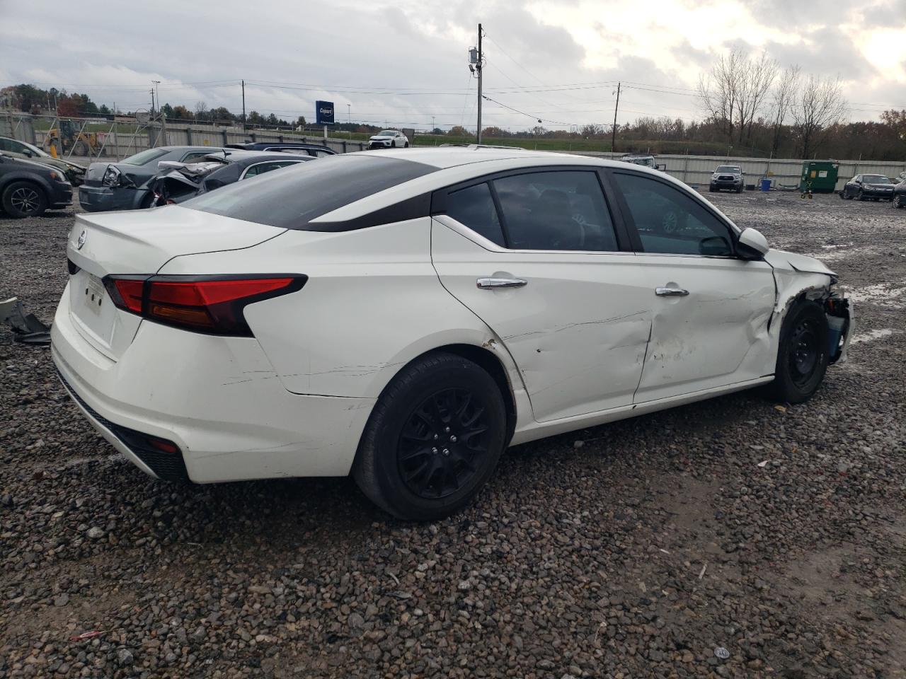 2021 Nissan Altima - Image 3