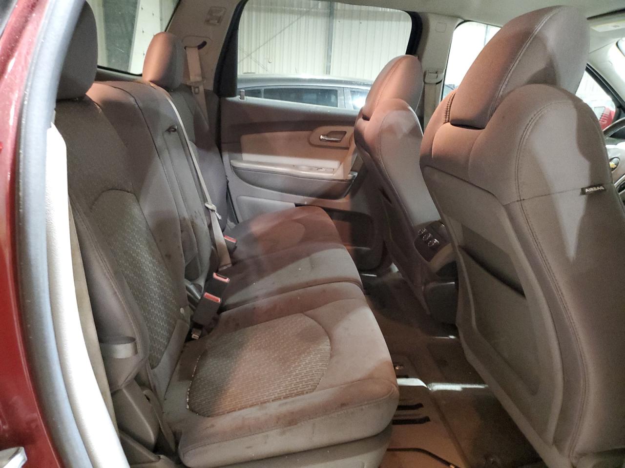 2010 Chevrolet Traverse - Image 11