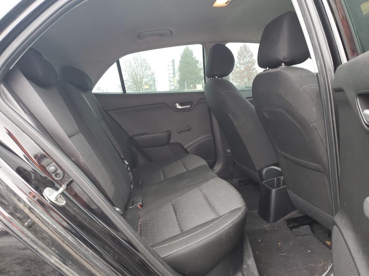 2018 Kia Rio - Image 10