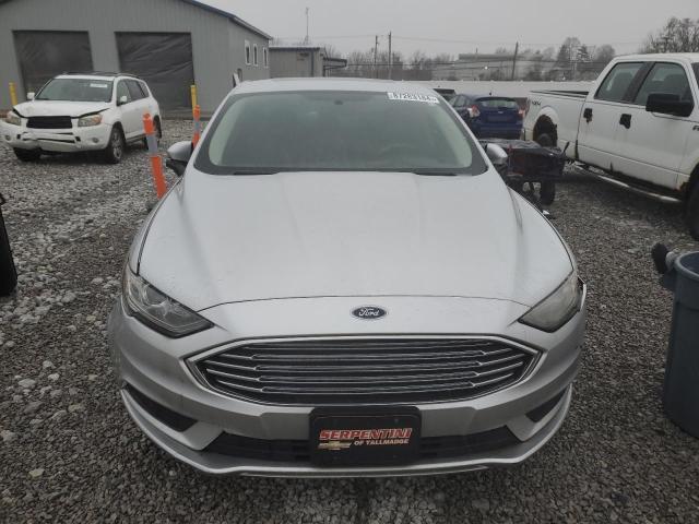  FORD FUSION 2018 Серебристый