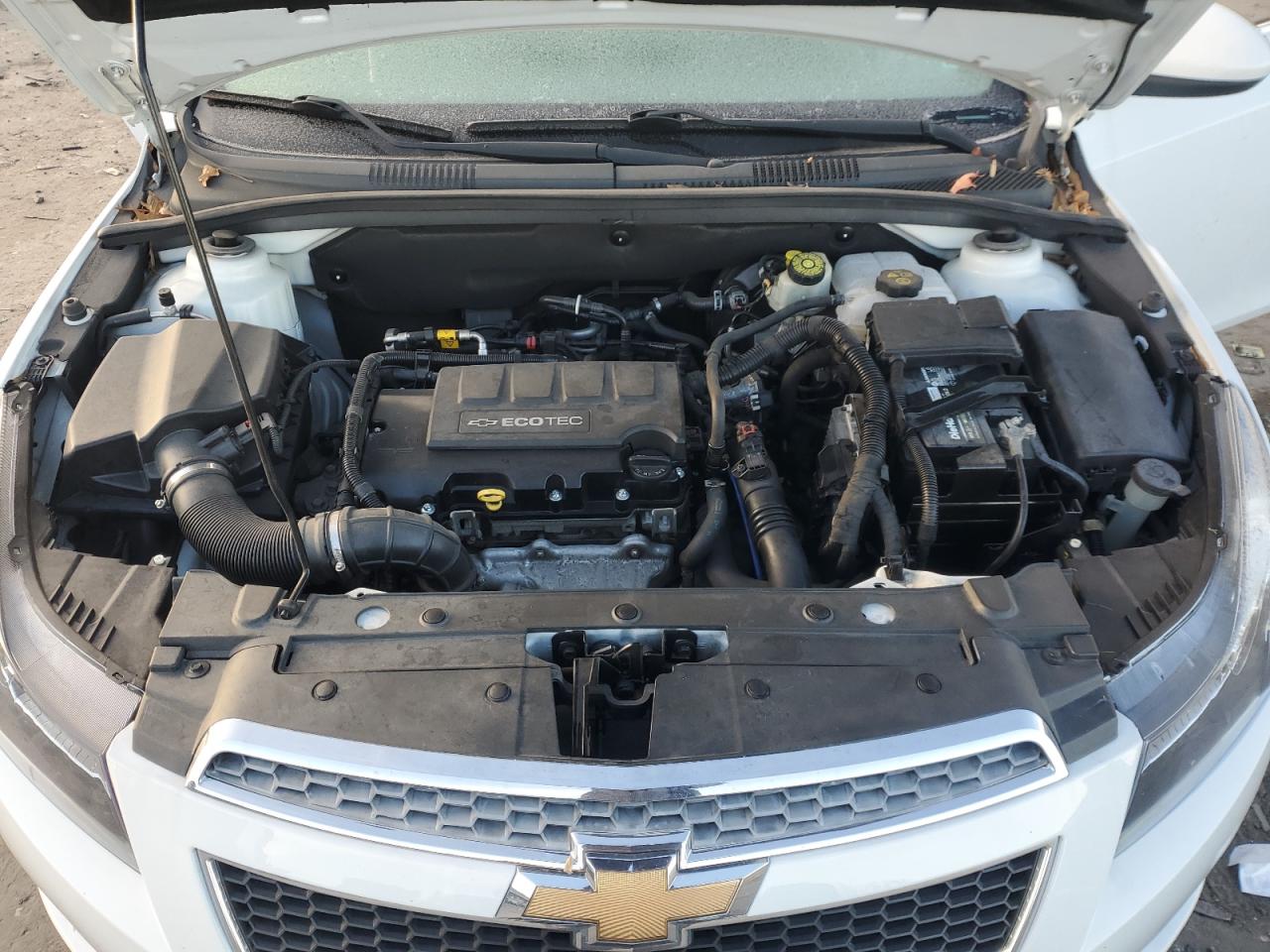 2014 Chevrolet Cruze - Image 11