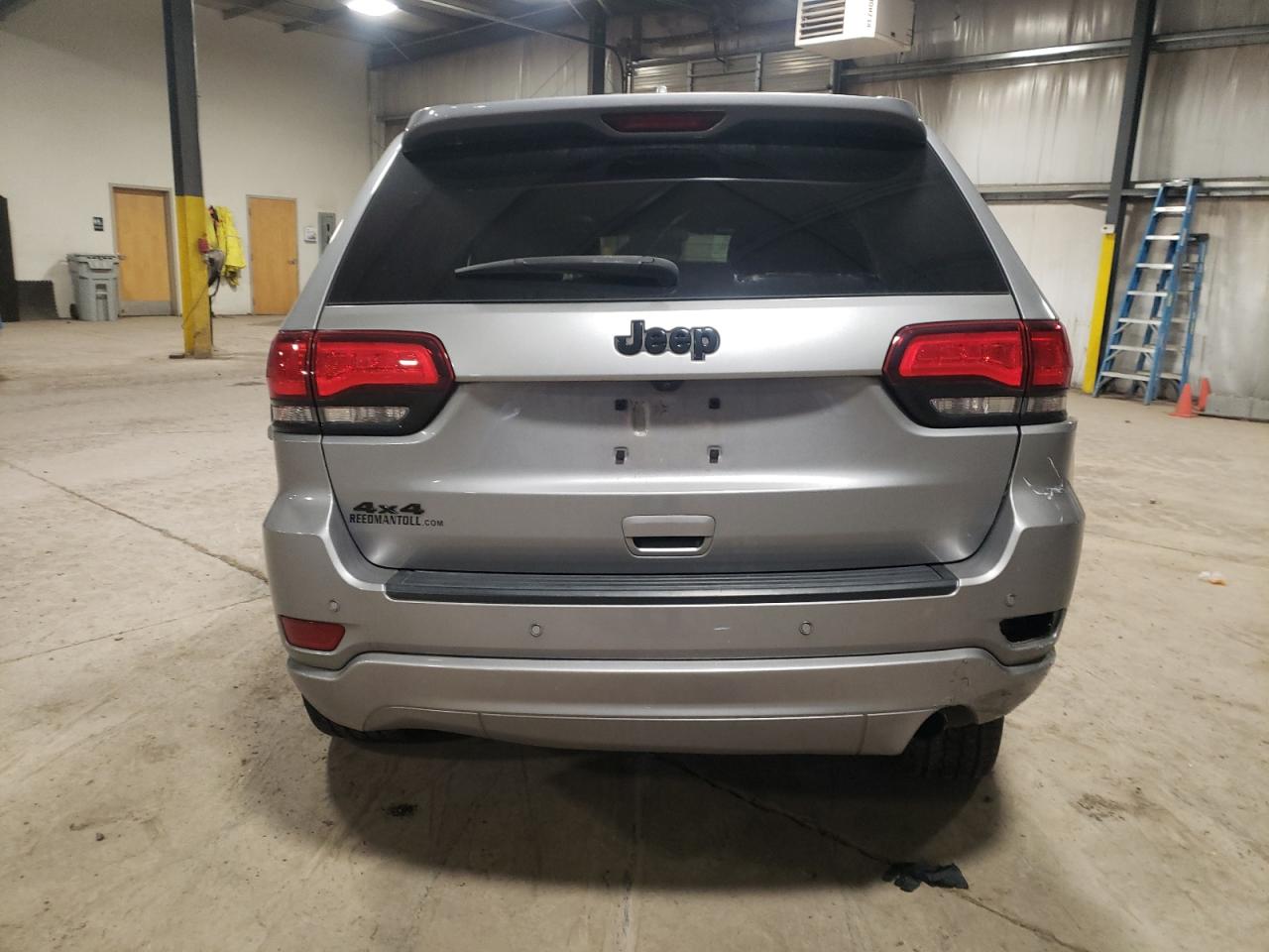 2018 Jeep Grand Cherokee - Image 6