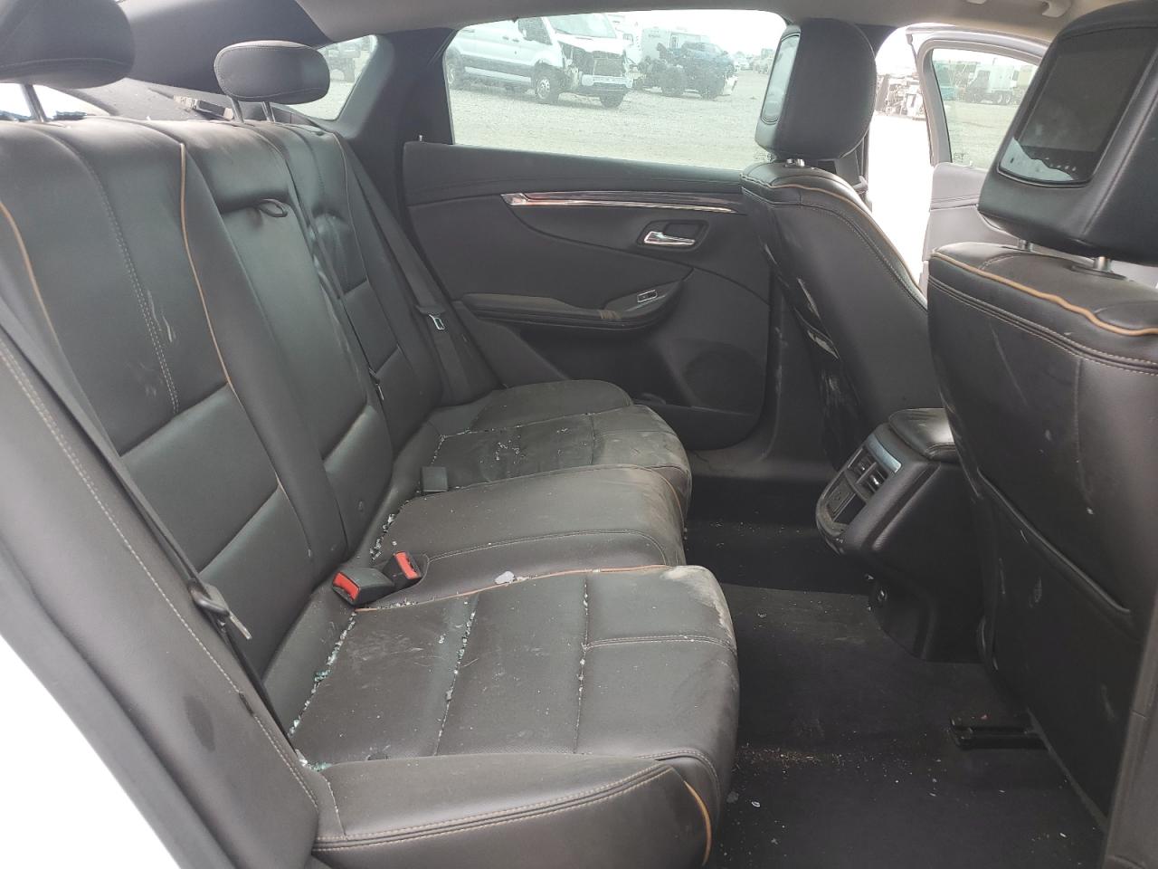 2016 Chevrolet Impala - Image 10