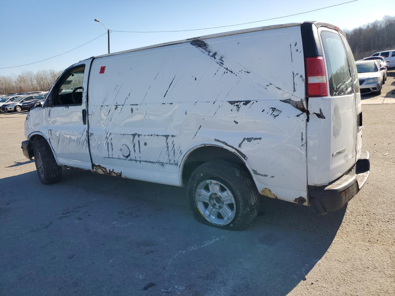 2006 Chevrolet Express - Image 2