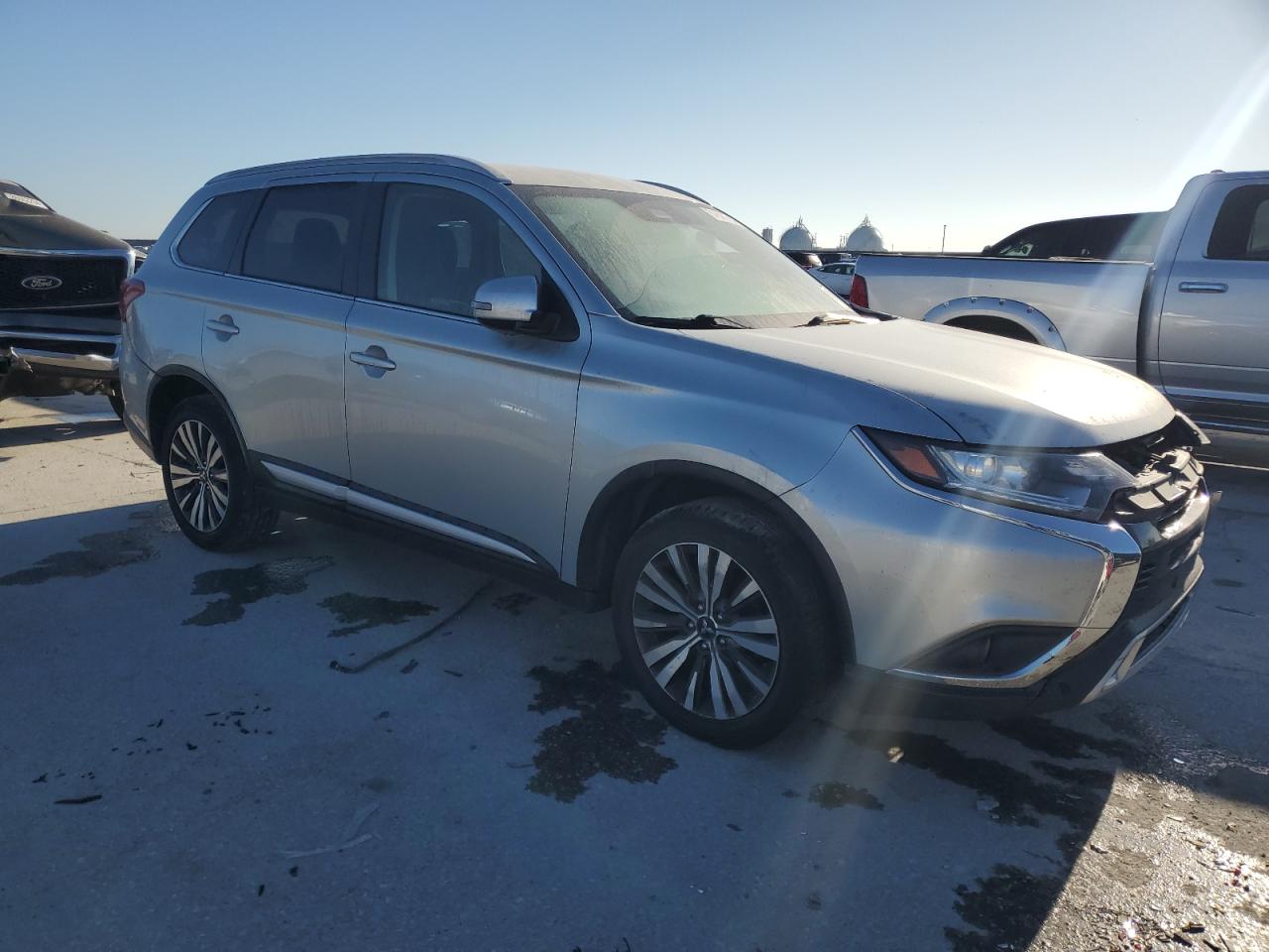 2020 Mitsubishi Outlander - Image 4