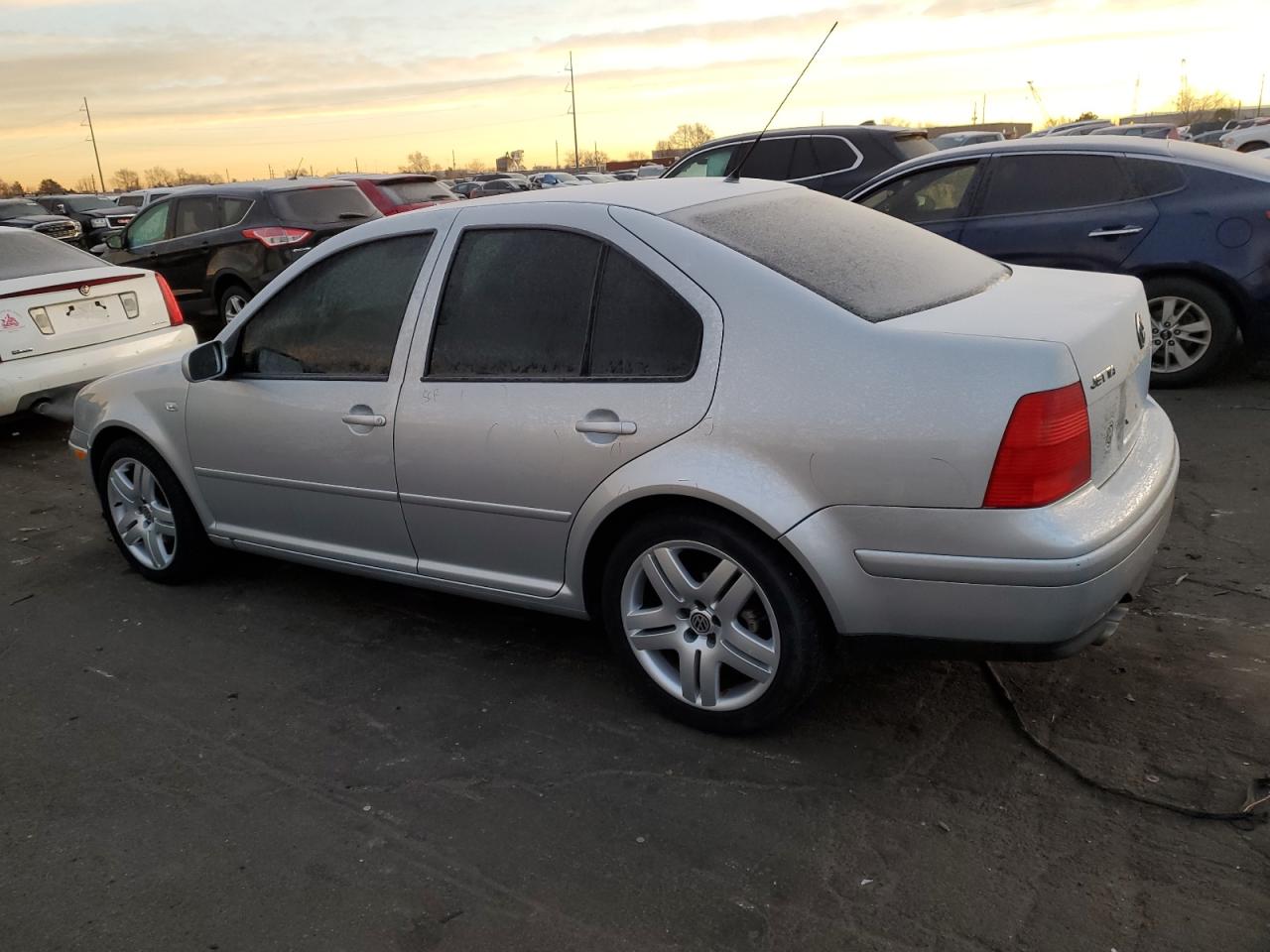 2002 Volkswagen Jetta - Image 2