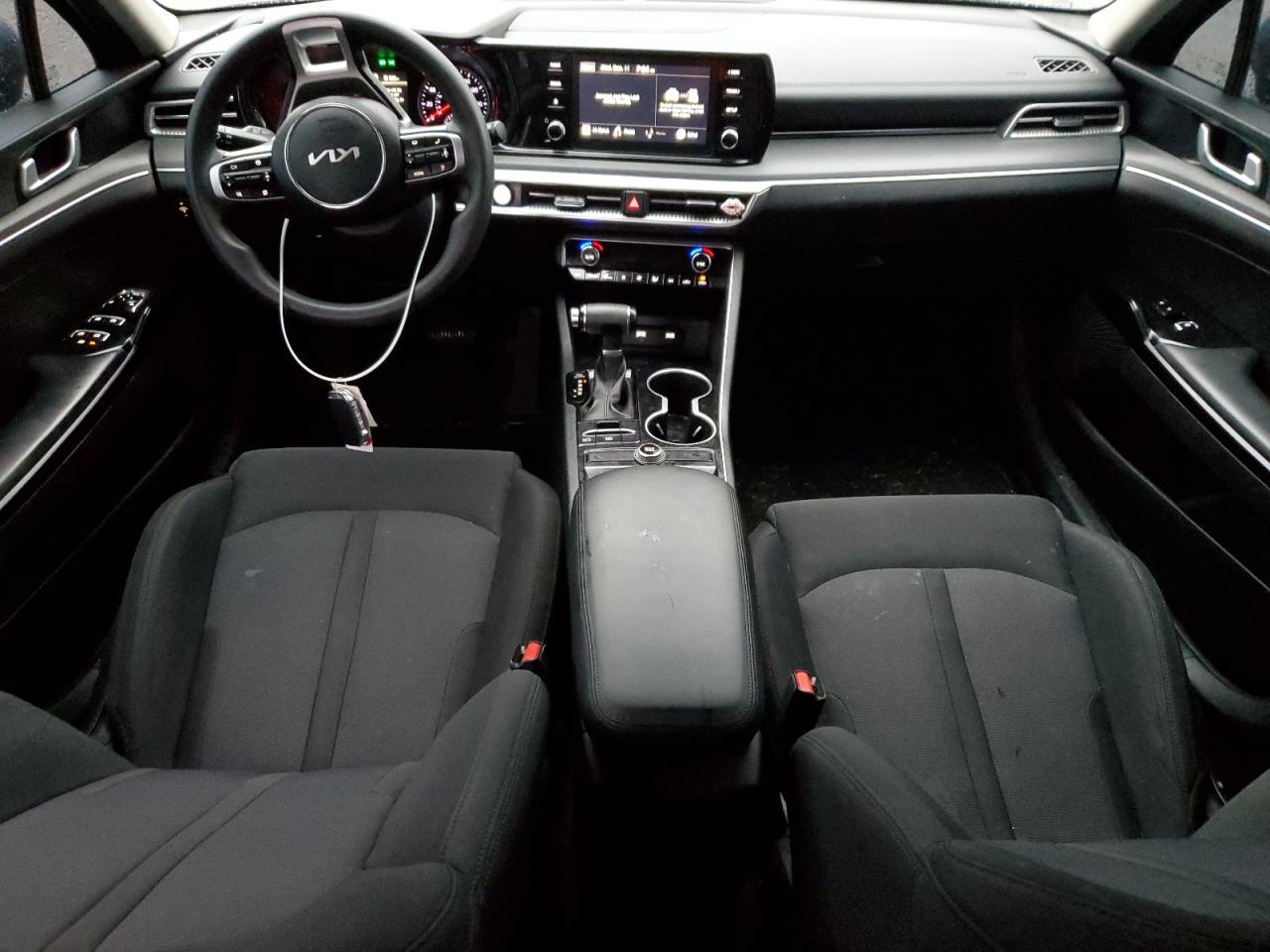 2022 Kia K5 - Image 8