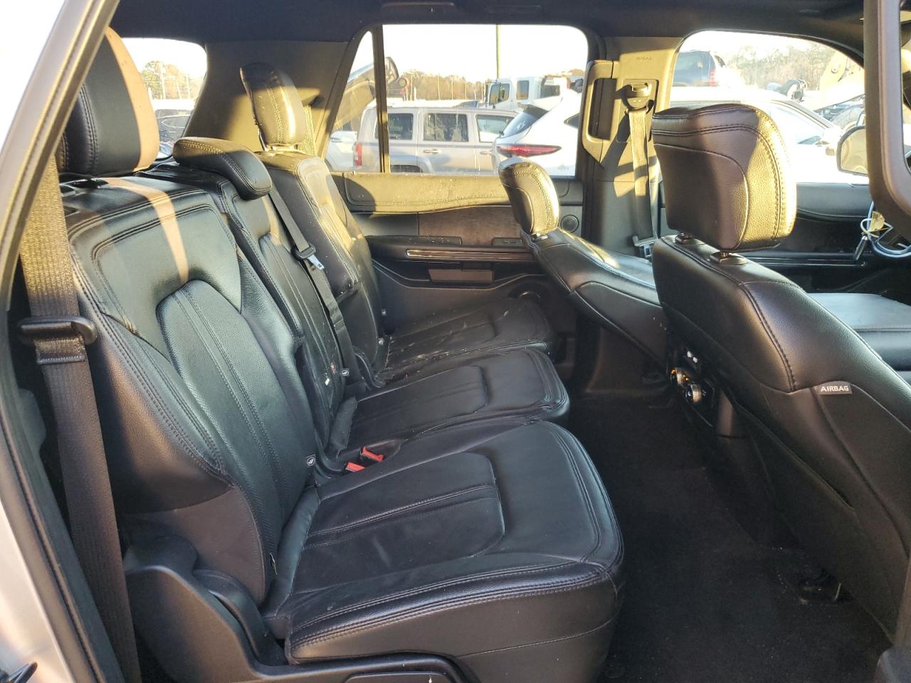2020 Ford Expedition - Image 11