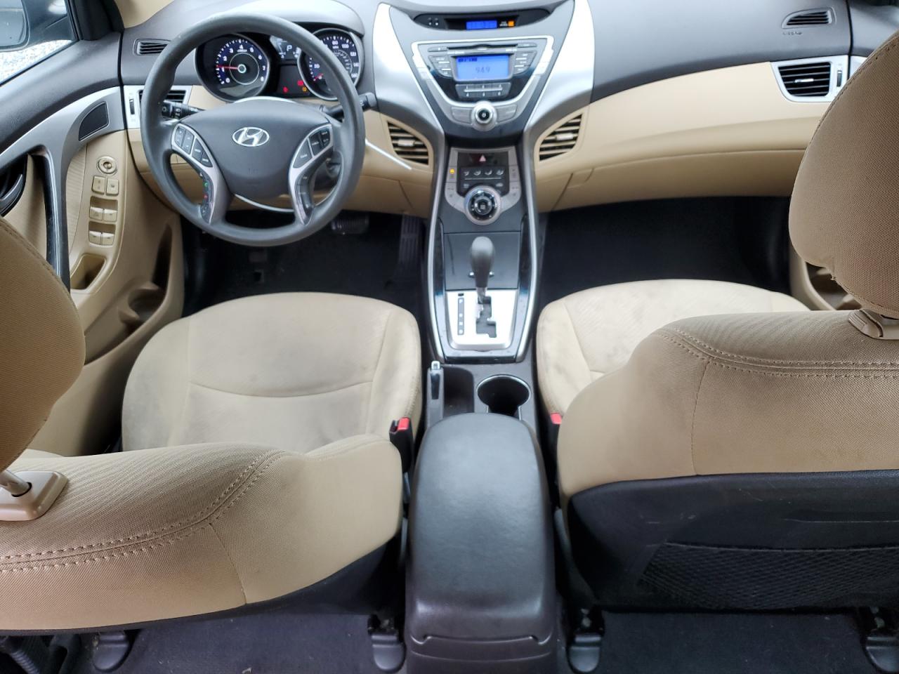 2013 Hyundai Elantra - Image 8