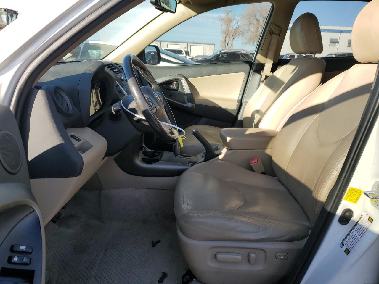 2011 Toyota RAV 4 - Image 7