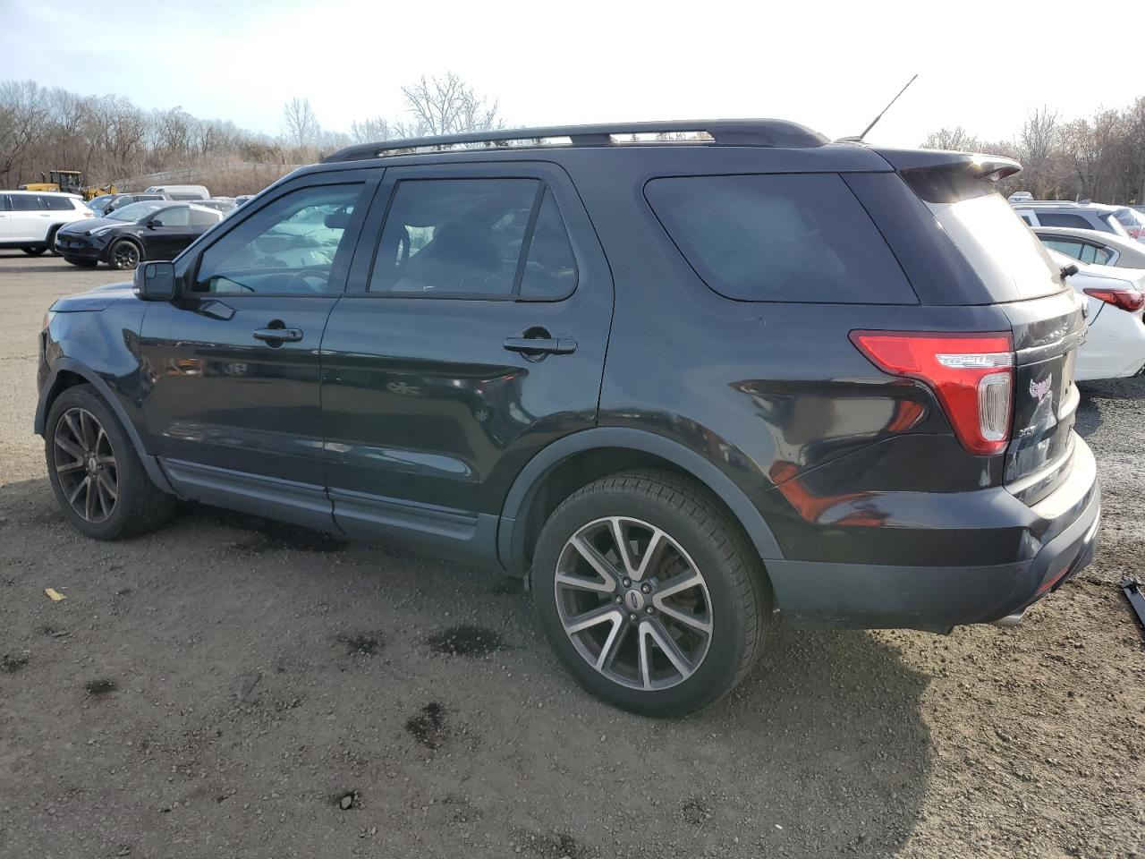 VIN 1FM5K8D80FGB44965 2015 FORD EXPLORER no.2