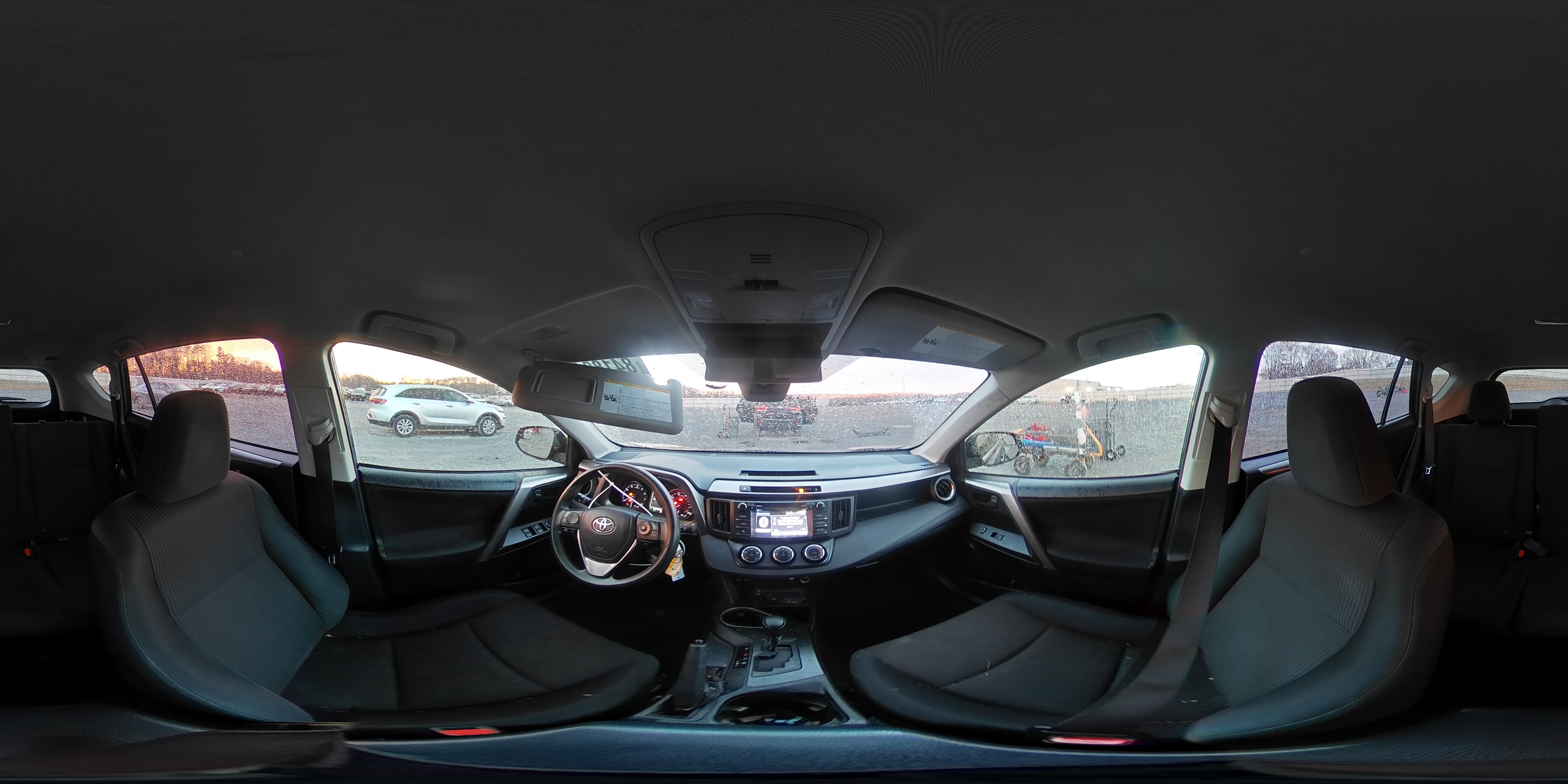 2017 Toyota RAV 4 - Image 13