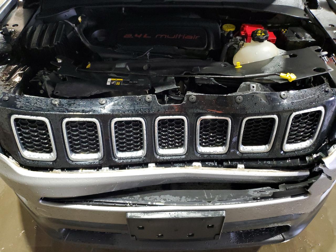 2020 Jeep Compass - Image 12