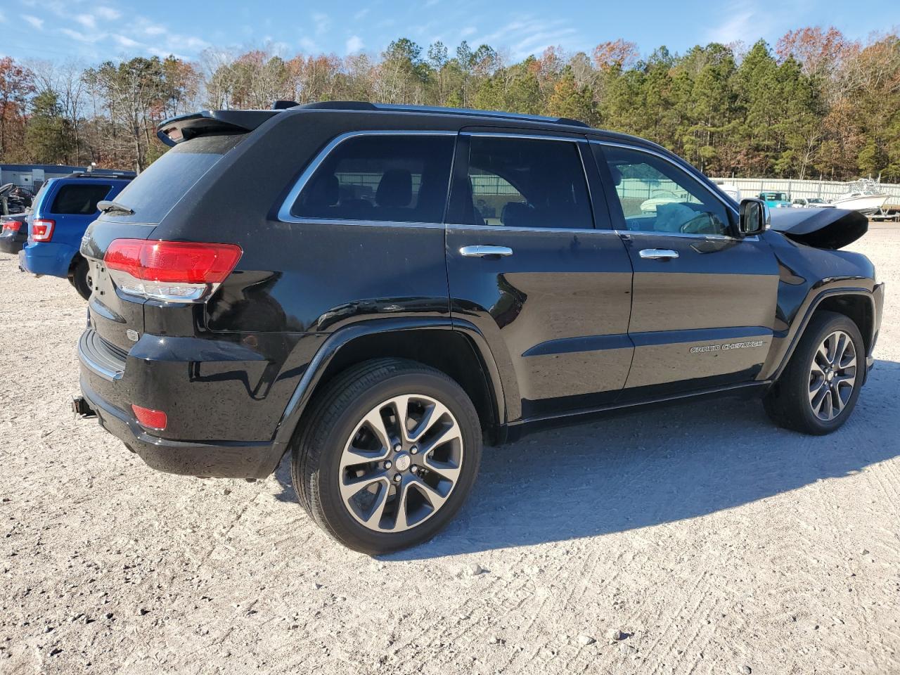 2017 Jeep Grand Cherokee - Image 3