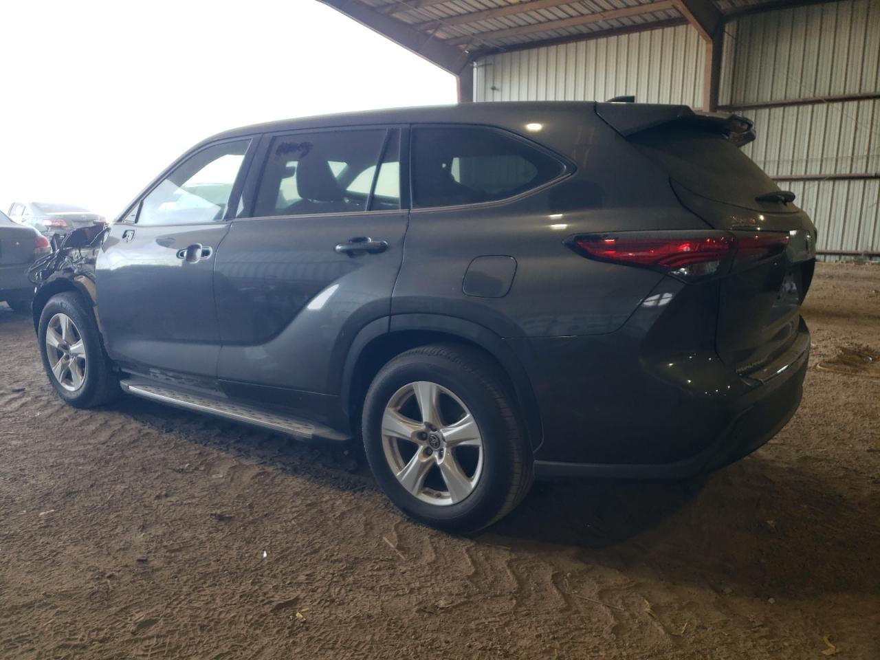 2022 Toyota Highlander - Image 2