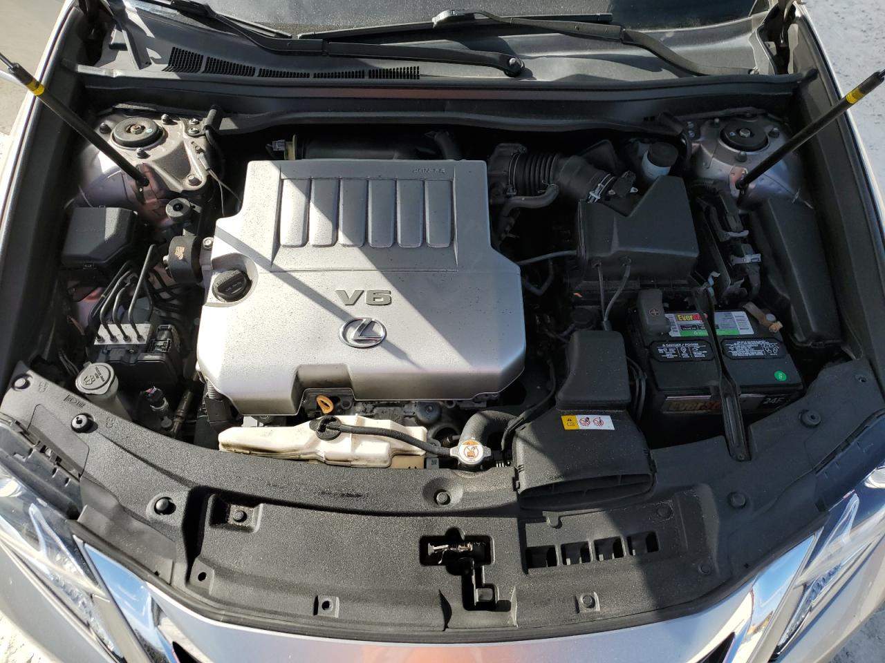 2017 Lexus ES - Image 11