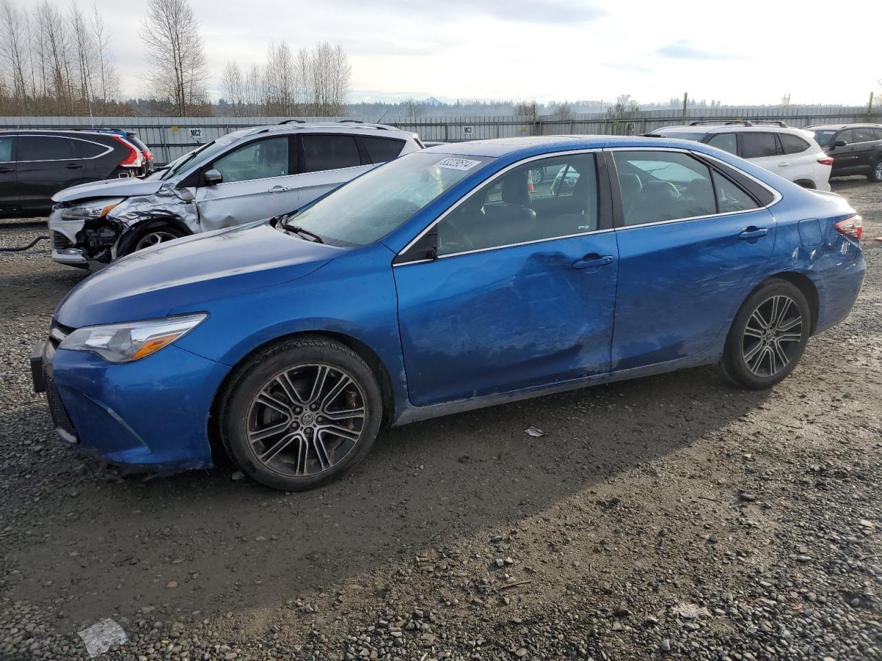 VIN 4T1BF1FK4GU525986 2016 TOYOTA CAMRY no.1