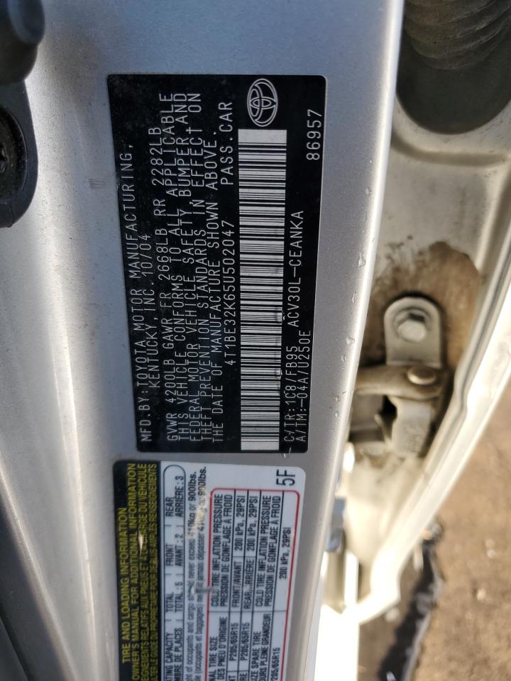 2005 Toyota Camry - Image 12