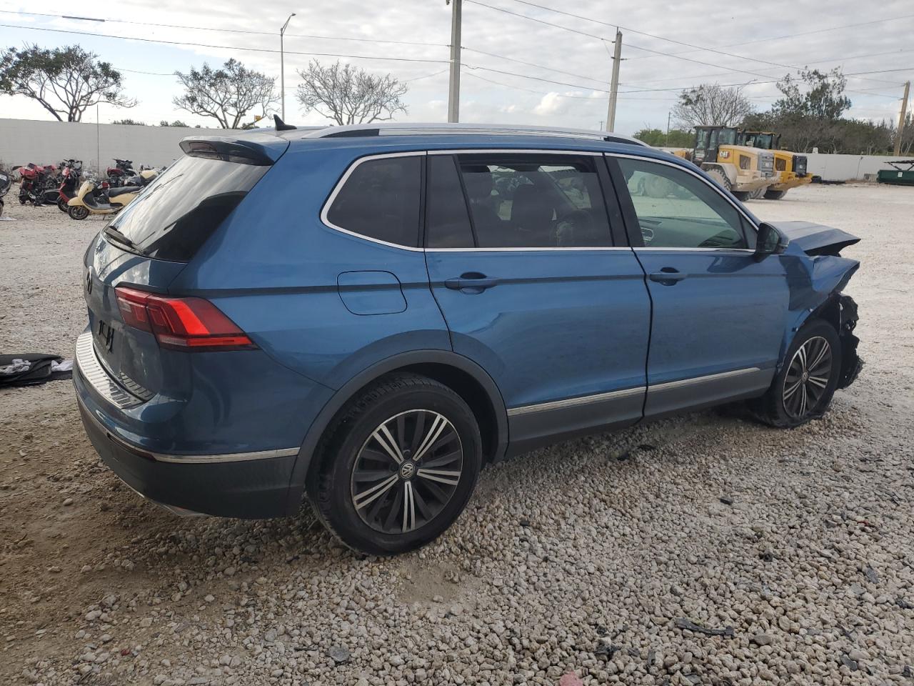2019 Volkswagen Tiguan - Image 3