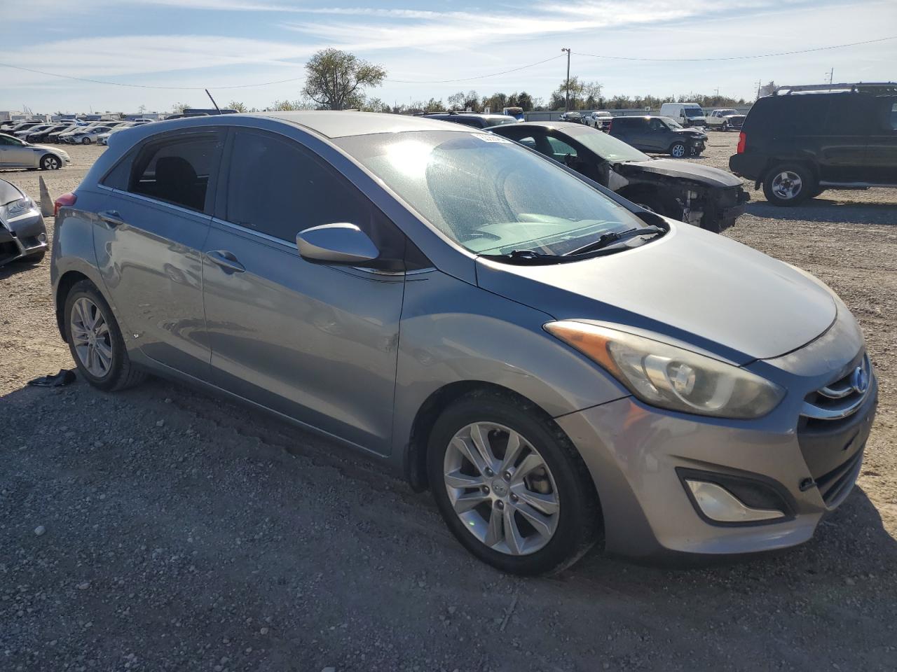 2015 Hyundai Elantra - Image 4