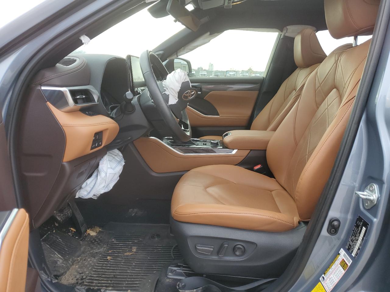 2020 Toyota Highlander - Image 7