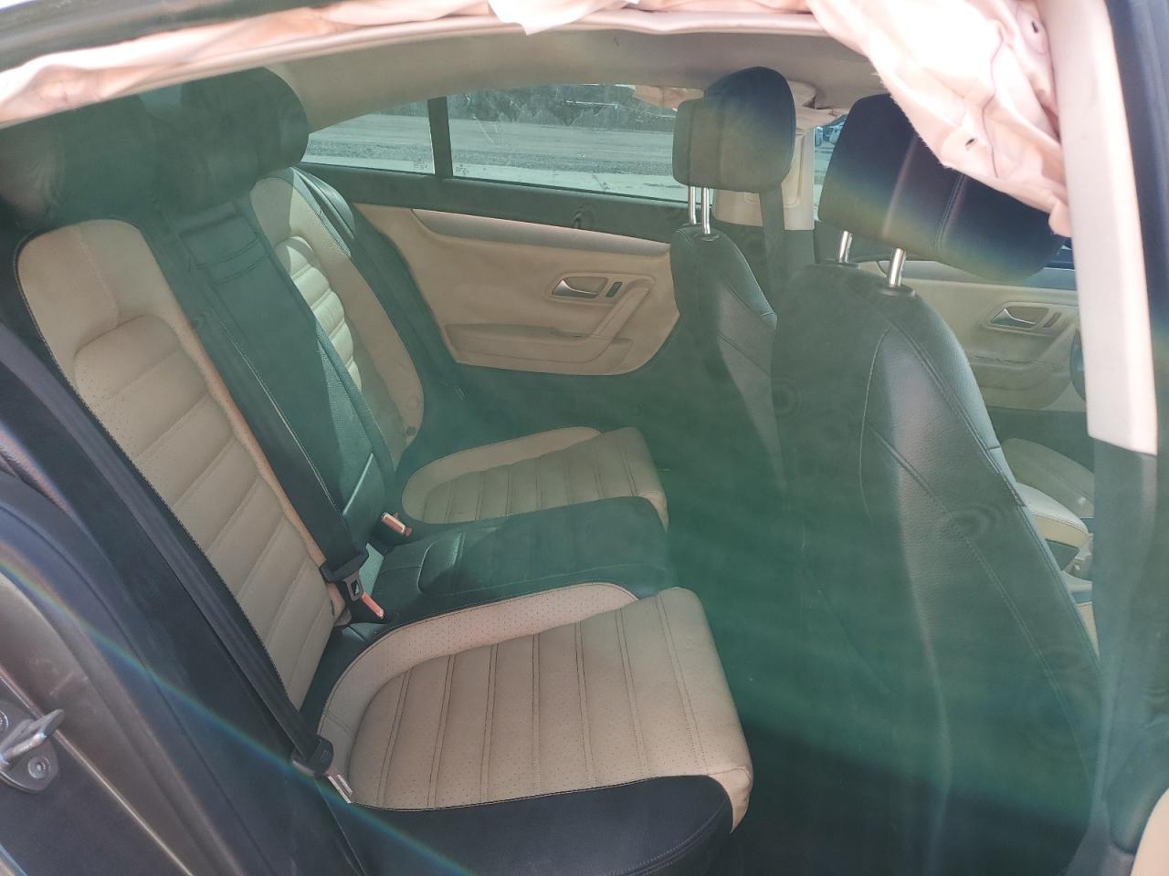 2016 Volkswagen Passat CC - Image 10