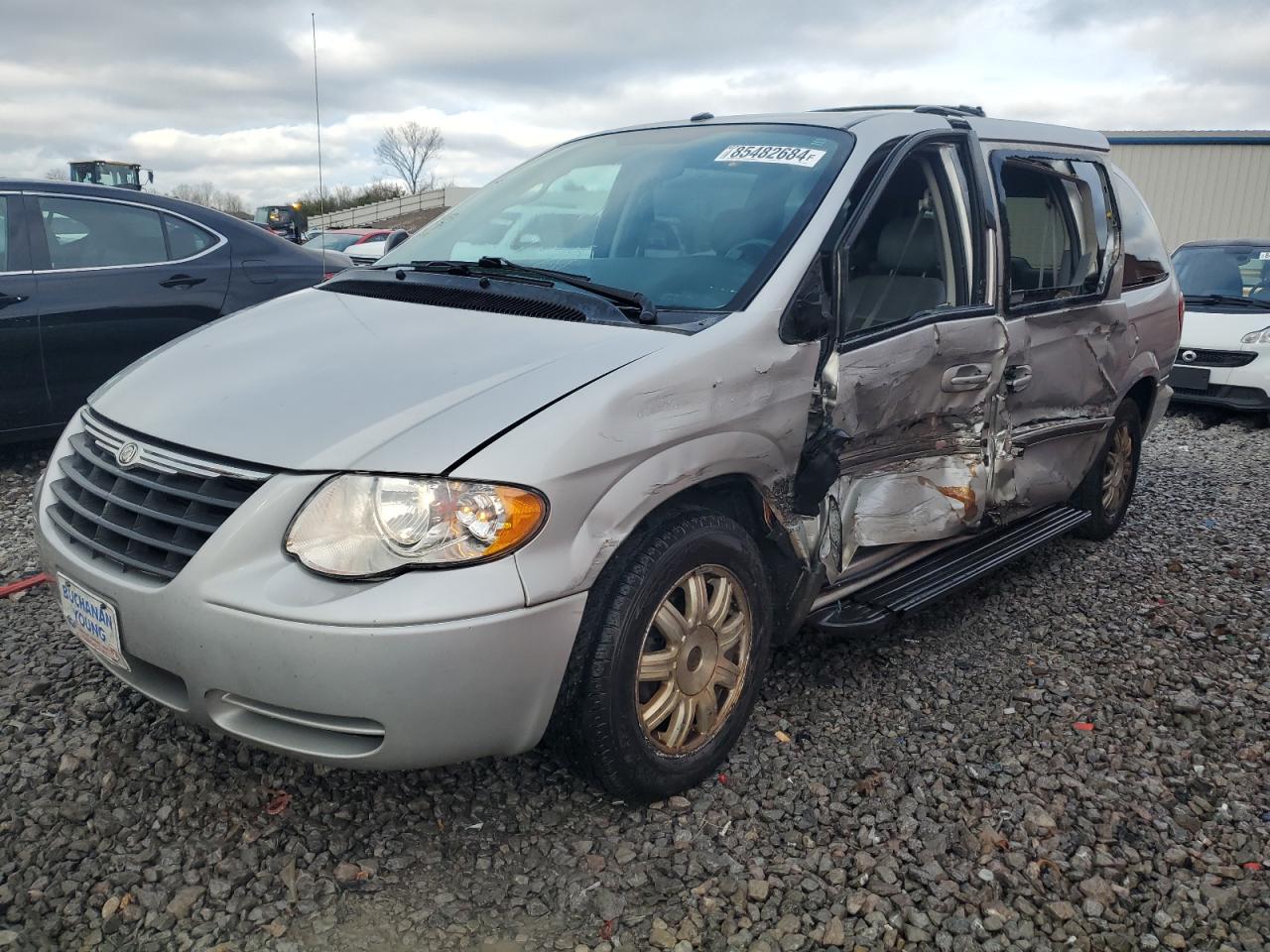 2006 Chrysler Town & Country - Image 1