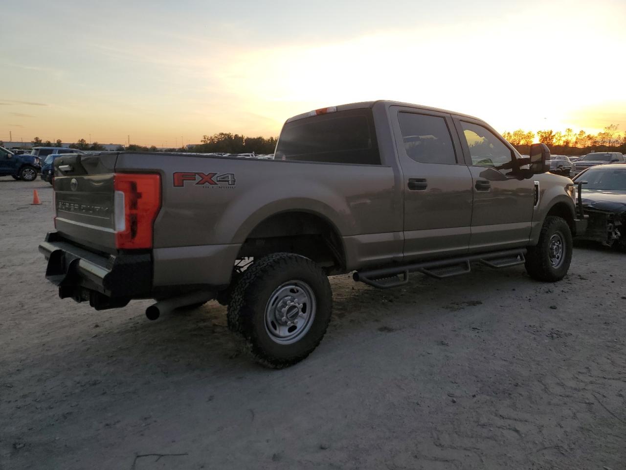 VIN 1FT7W2B61KEG20596 2019 FORD F250 no.3