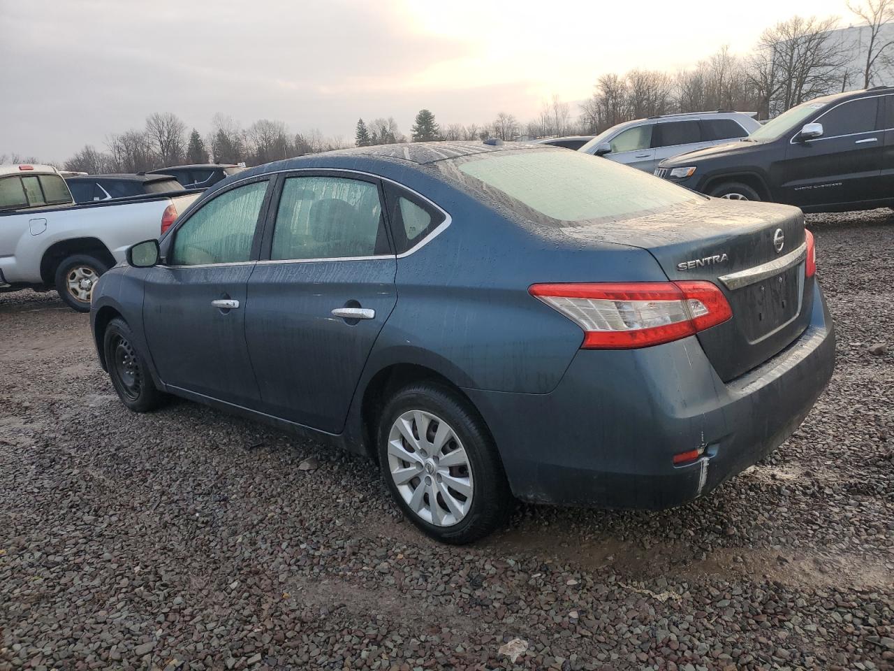 2015 Nissan Sentra - Image 2
