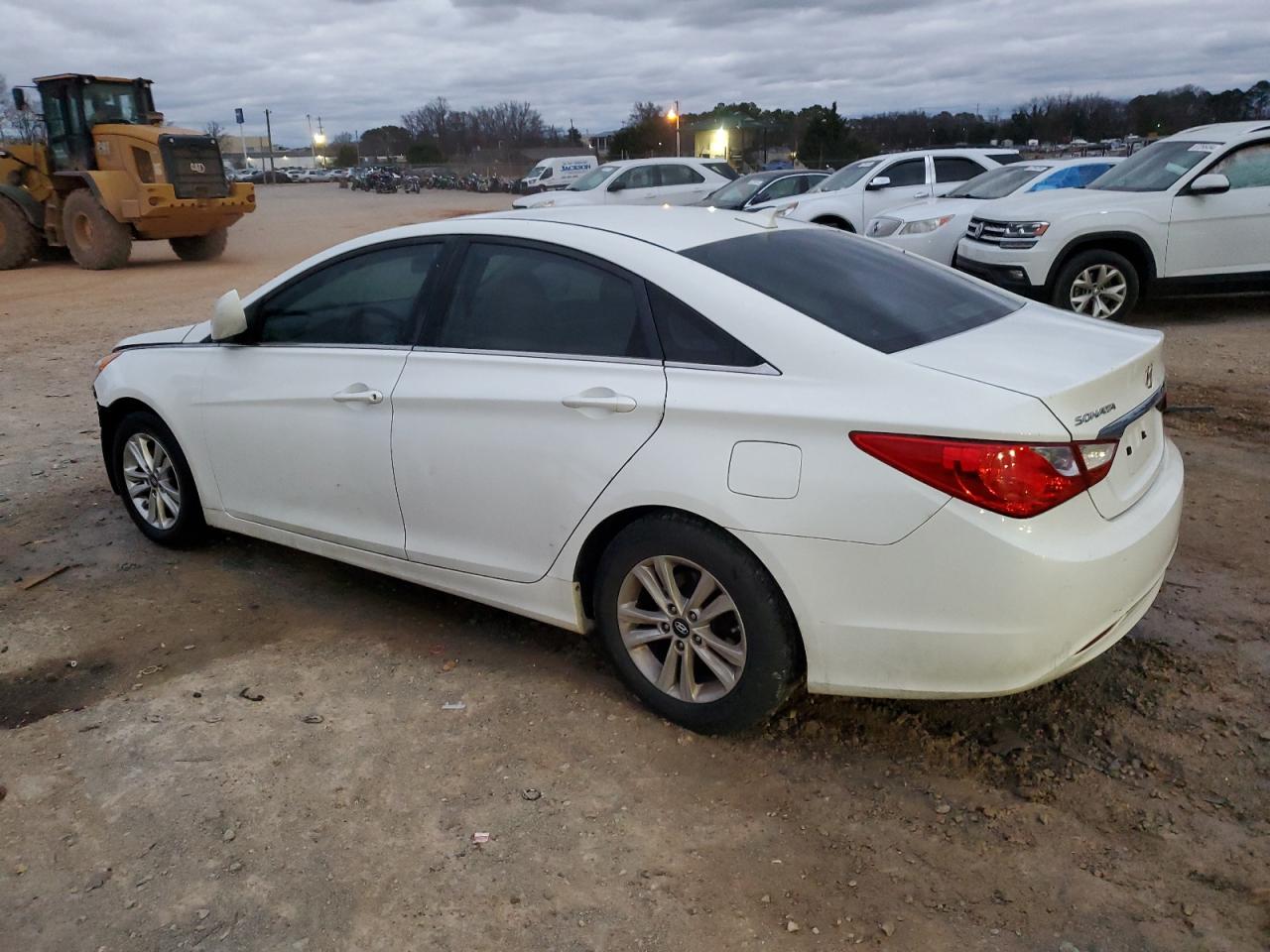 2012 Hyundai Sonata - Image 2