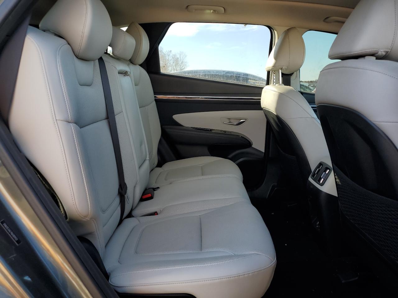2022 Hyundai Tucson - Image 11