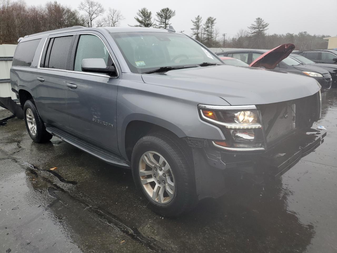 2018 Chevrolet Suburban - Image 4