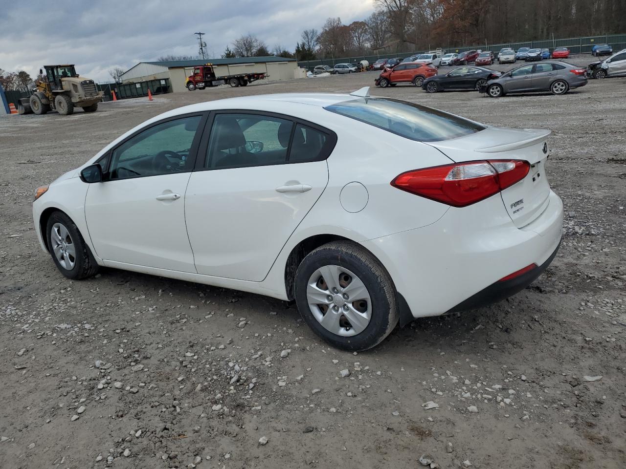 KNAFK4A69G5618054 2016 KIA FORTE - Image 2