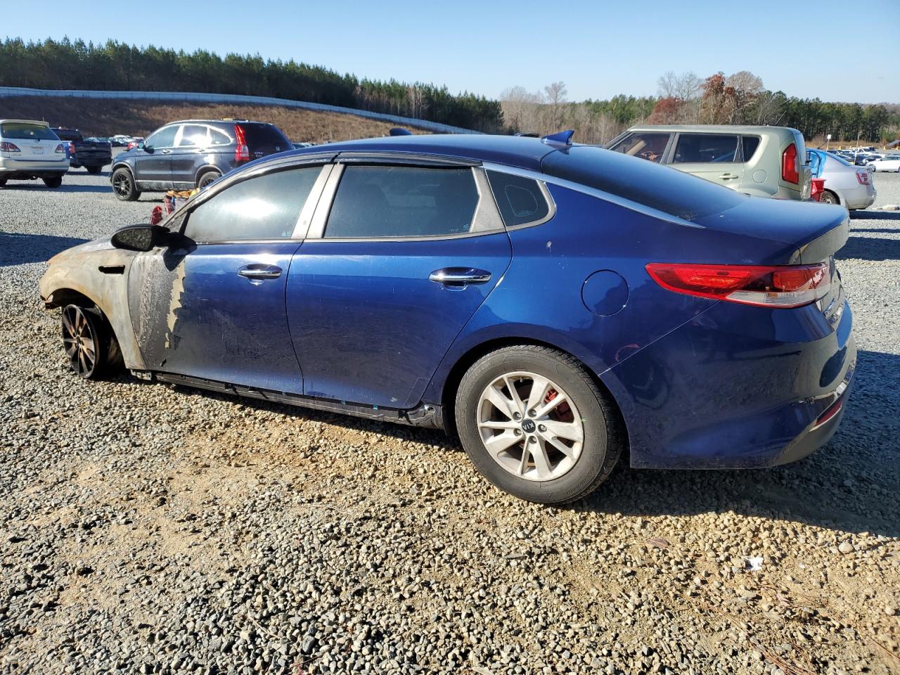 VIN 5XXGT4L32JG226141 2018 KIA OPTIMA no.2