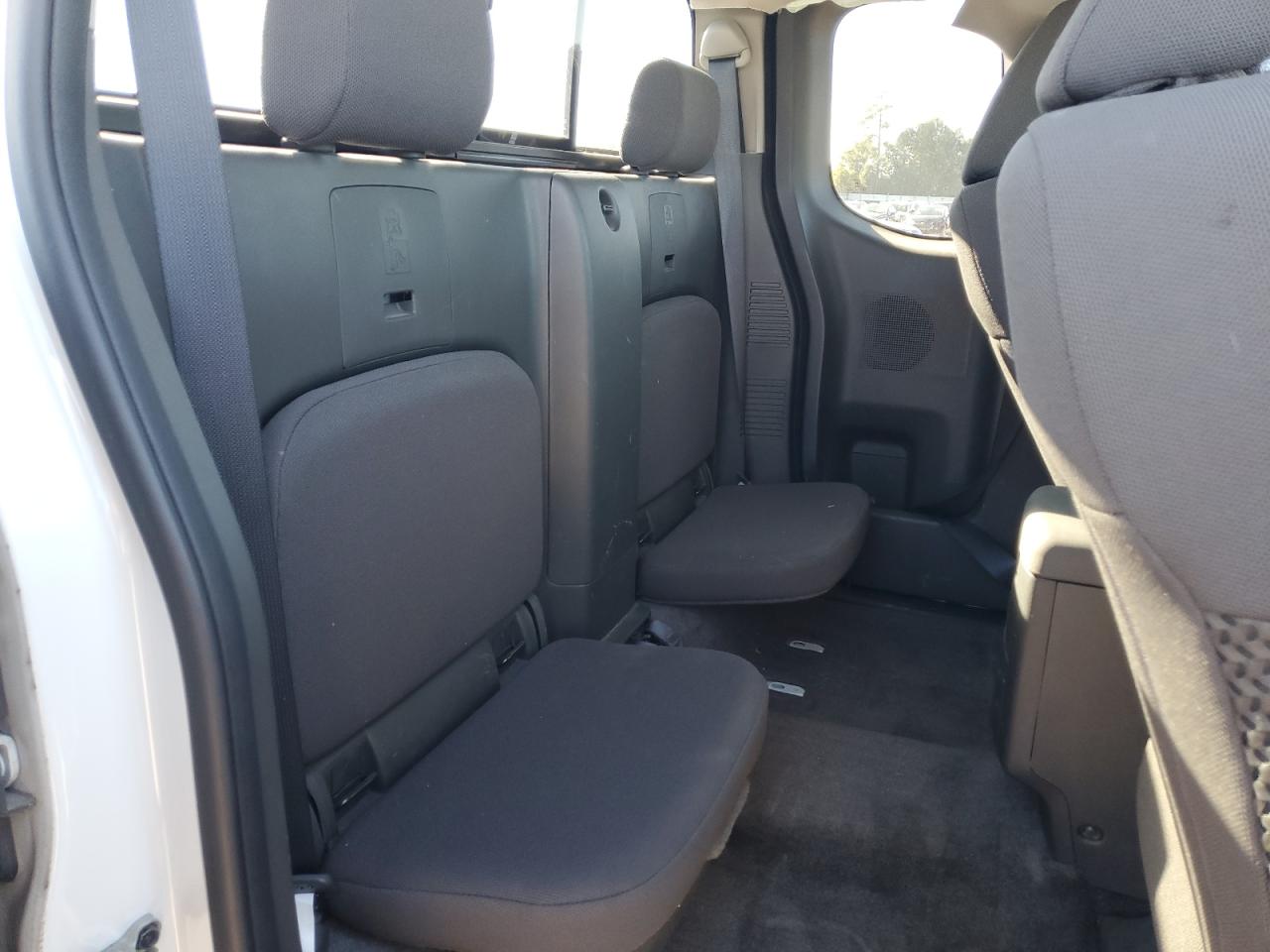 2018 Nissan Navara (Frontier) - Image 10
