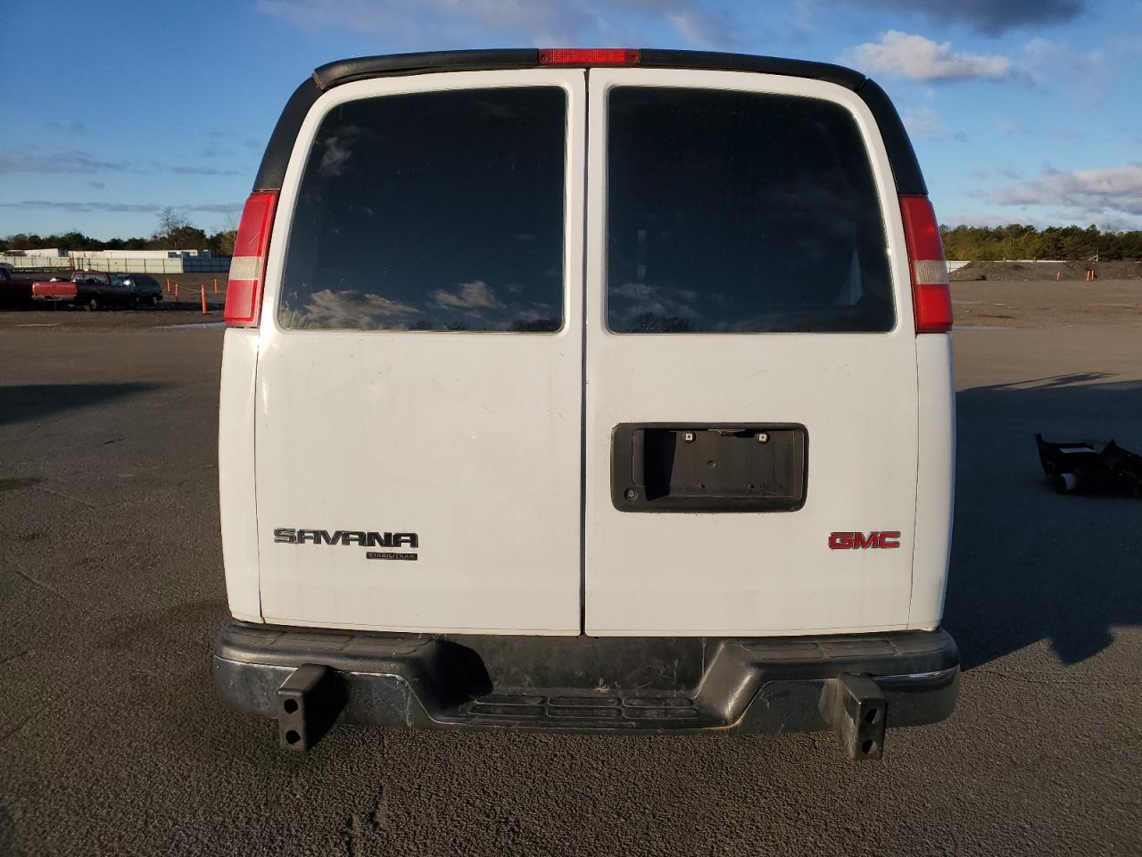 2015 GMC Savana G2500 VIN: 1GTW7FCF7F1900566 Lot: 82877954