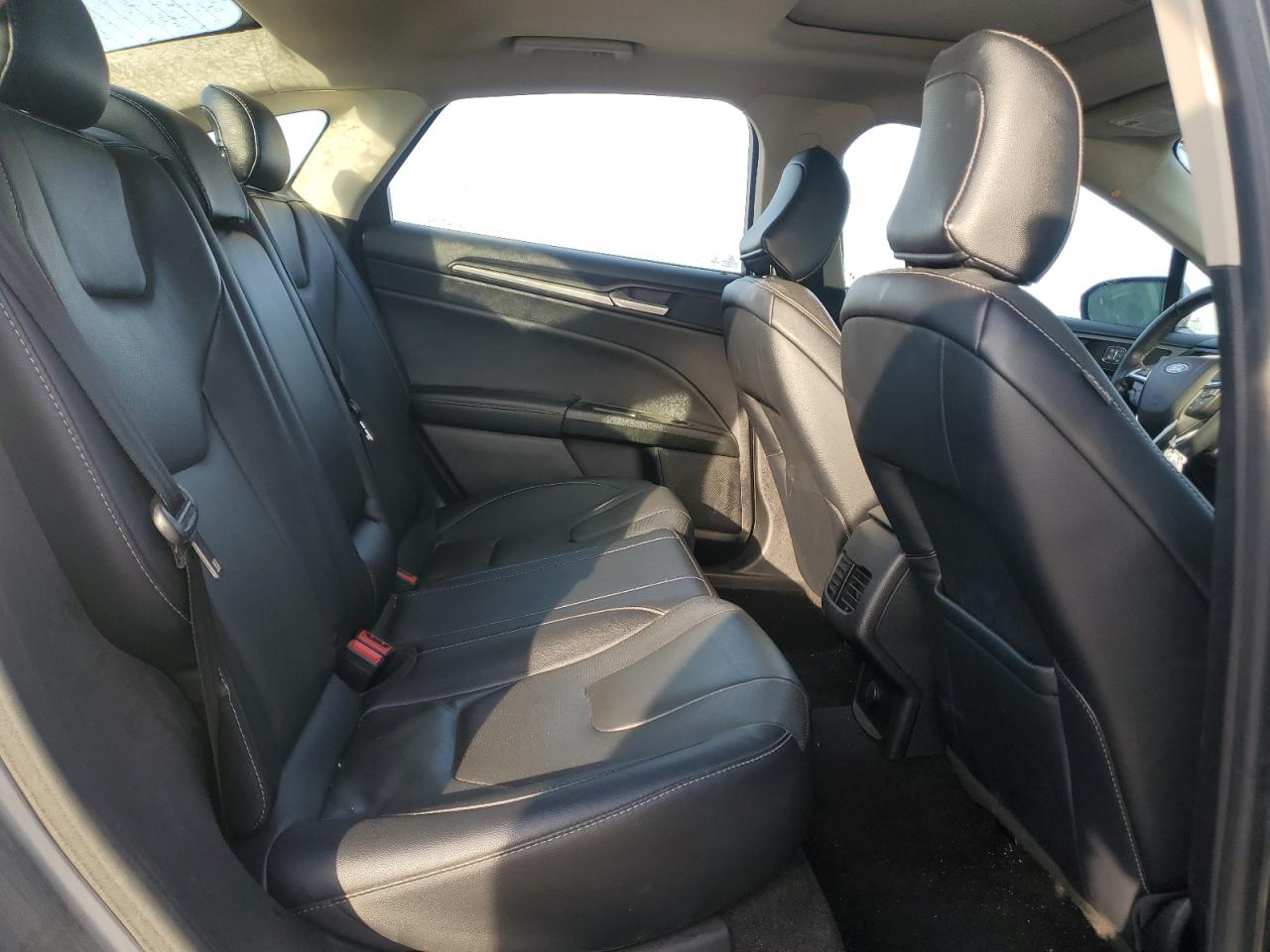 2020 Ford Fusion - Image 10