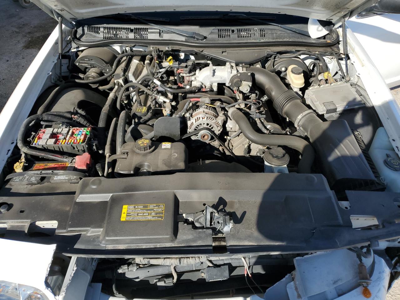 2009 Ford Crown Victoria - Image 11