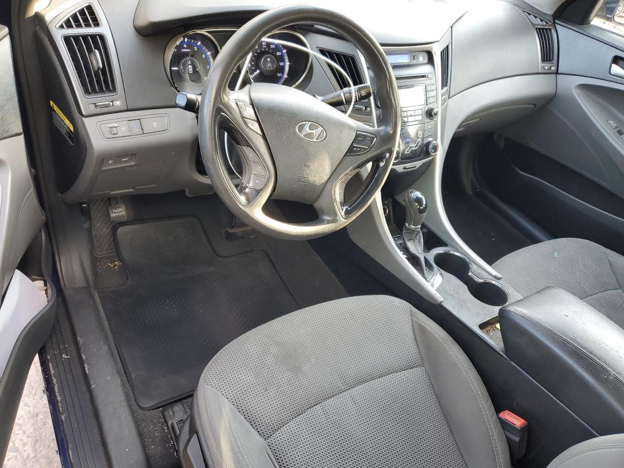 2013 Hyundai Sonata - Image 8